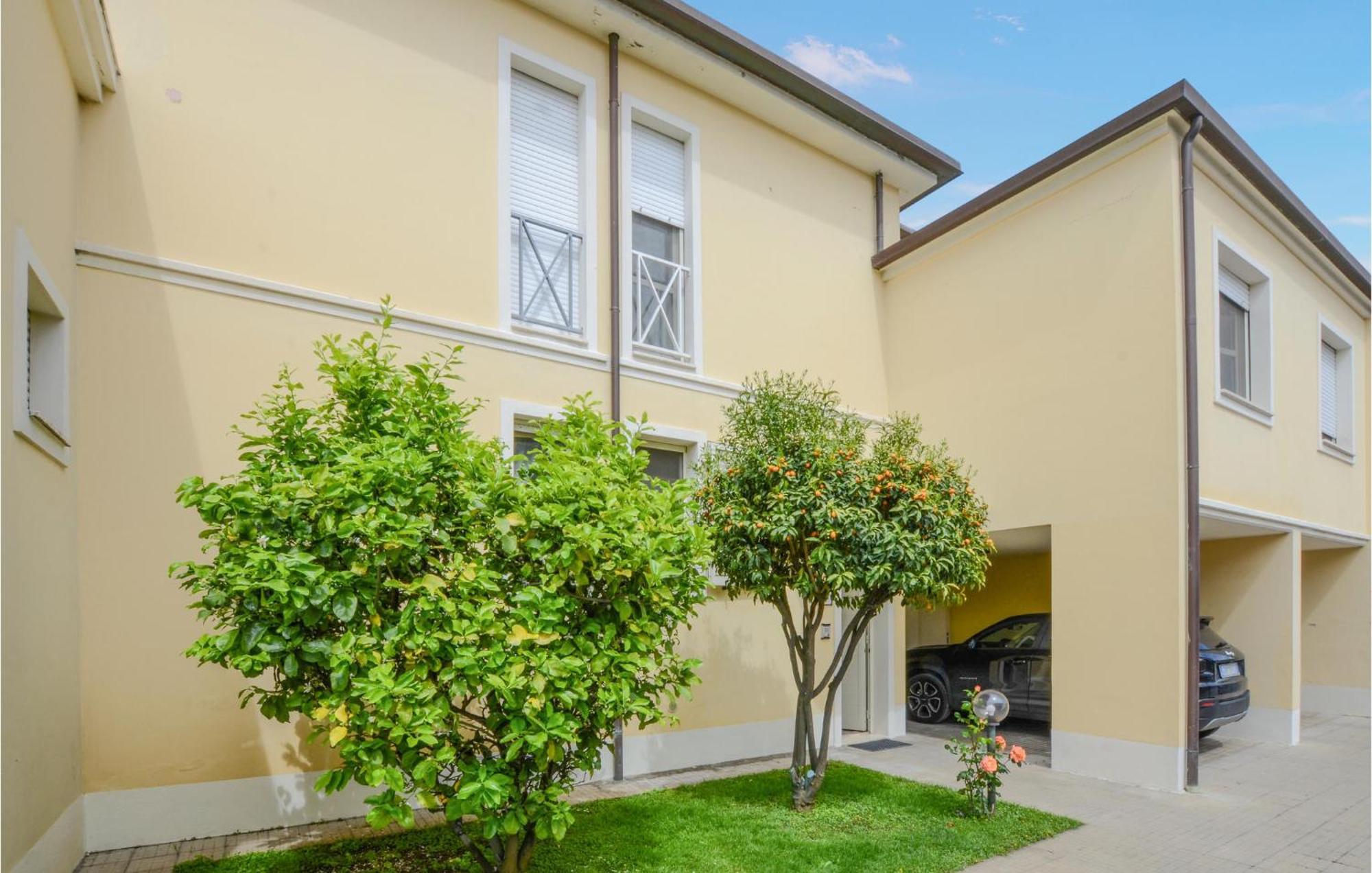 Vakantiehuis 3 Bedroom Lovely In